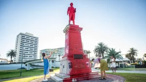 Captain cook statue vandalized