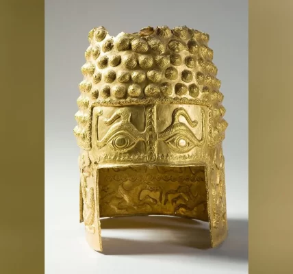 2,500-year-old gold helmet